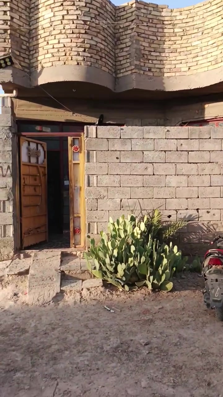 السلام عليكم بيت للبيع زراعي سند 25 المساحه 100متر مربعه الواجه 10 ولنزال10 العنوان سبع قصور شارع المشروع السعر 55وبي مجال رقم الهاتف ***********يوجد واتساب
