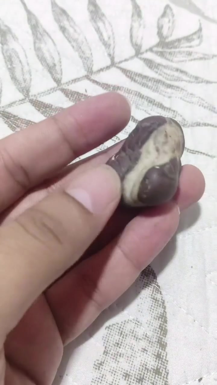 سلام عليكم احجار البيع احجار قديمه 
خوان سعر كل حجره وسعره 
مكاني ناصريه مركز ماعندي توصيل الاريد يدز واحد ياخذه وهاذ رقمي ***********
