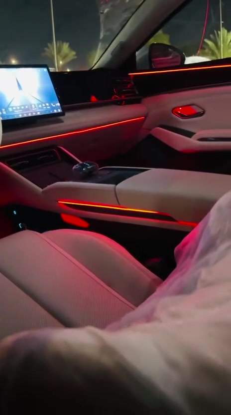 Byd quin L 2025
فول مواصفات داخل ابيض عده بانوراما رقم اربيل 
13 كاميرات 
مكفولة 
ماشية 8000 
ويل كب 
اضافات إنارة داخلية 
وبيها اضافات بعد هواي 
واضافات خارجية 
السعر /٢٦ مليون وبيها مجال 
العنوان/ النجف الاشرف 
للتواصل  ‏‪***********‬‏
