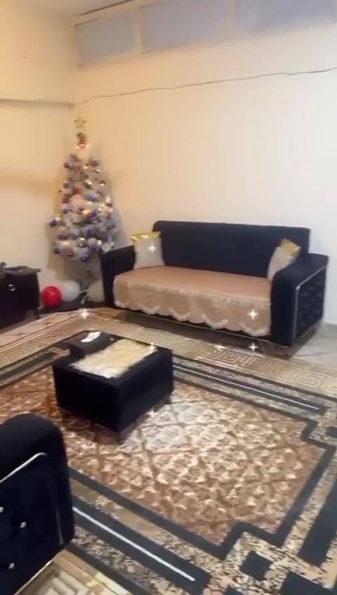 السلام عليكم
شقة سرقفلية للبيع في الكرادة داخل طابق رابع بدون مصعد غرفتين وصالة المساحة 80 متر + بلكونات عدد 2 السعر بدون اثاث 10 مع الاثاث 12  . الاثاث يشمل ( غرفة نوم 11 قطعة - تخم 10 مقاعد - سبلت 2 طن ميديا  - كاونتر 3 قطع - طباخ 4 عيون - ميز تلفزيون - غسالة أوتوماتيكية 19 كيلو - سخان - ماطور - تانكي ) الايجار 300 الف ثابت  بيها مجال *********** اتصال او المراسلة واتساب .
