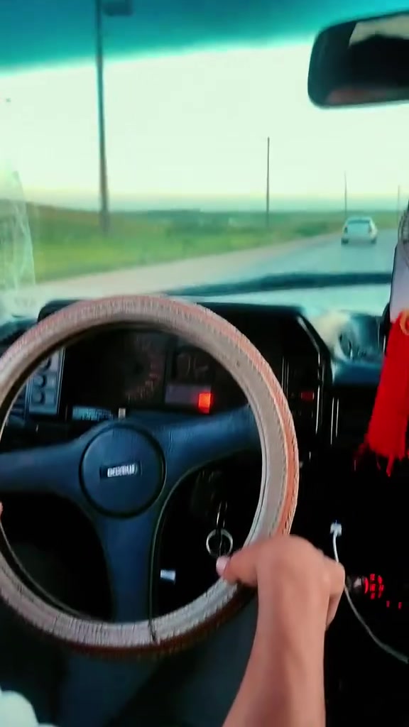 سلام عليكم من رخصة المسؤل مازده 323 سنويه خضره منتهيه بل 2019 شرط تحويل سياره كدام العين محرك بي اثر صرف كلشي شغال بيها السعر 20$بيها مجال بسيط العنوان موصل يارمجه الشرقيه الرقم ***********واتساب
