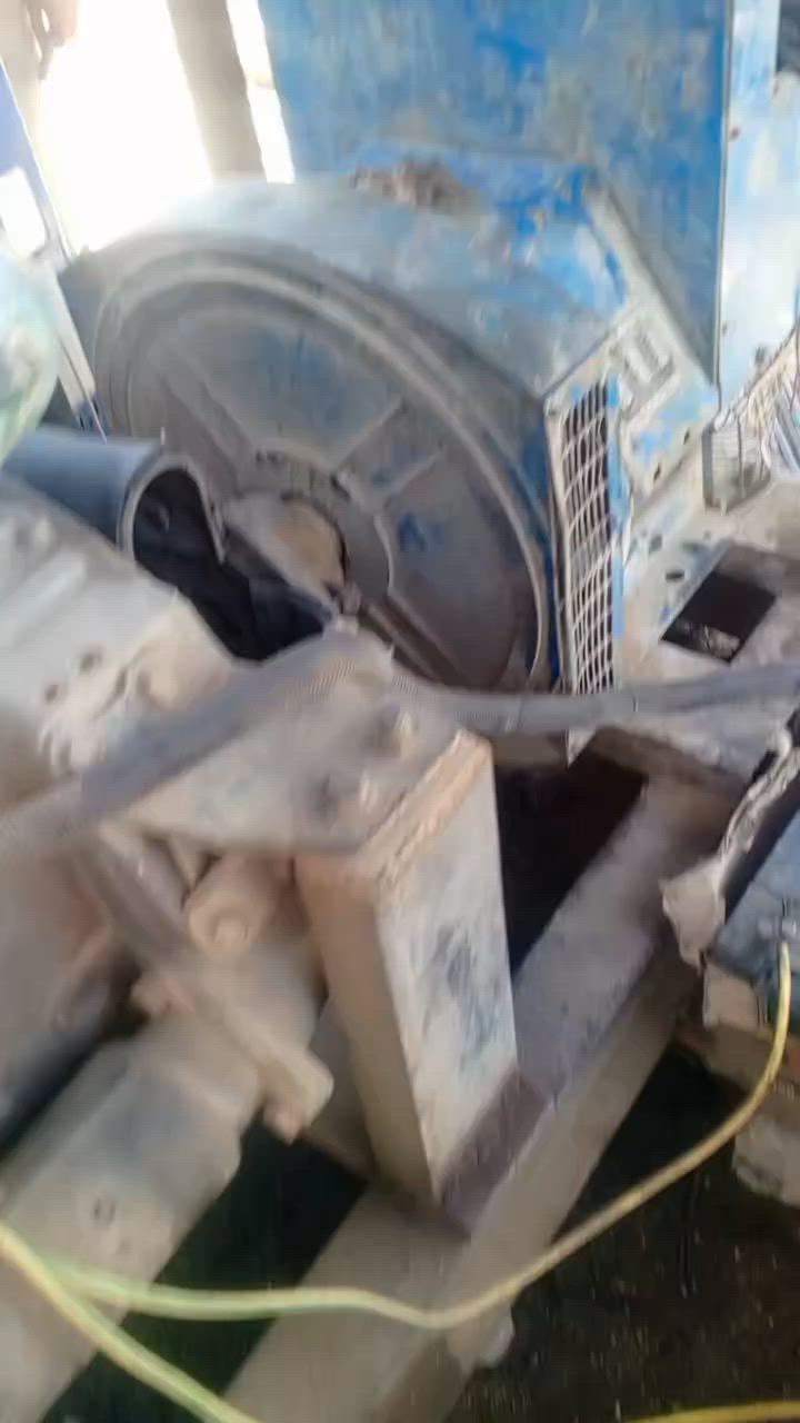 سكانيا 12ونص للبيع جاهزه توليد 150 سبب البيع زياده حمل السعر 22 بابل ***********
