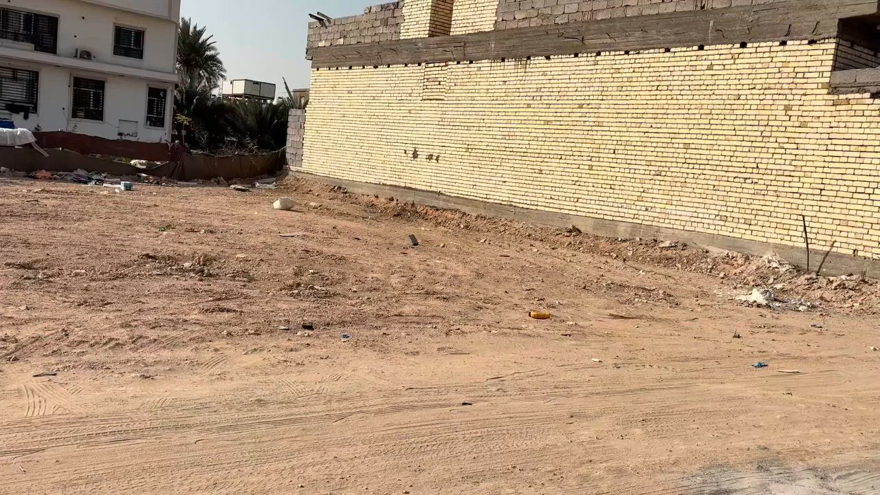 مدفونه دفان كامل
خدمات كاملة متوفرة (كهرباء + ماء + مجاري)  
  تبعد عن الشارع العام ٥٠ م  
  تبعد عن سيطرة الأبراهيمية ٣ كم  
  تبعد عن مرقد الامام الحسين (ع) ١٣ كم
  السعر ٢٤٠ مليون مع المجال  
  مباشرة من قبل صاحب العقار:  
  ***********  
  التفاصيل مذكورة بالمقطع الفيديو  
  #عقارات #كربلاء #الامام_الحسين_عليه_السلام  
  #الابراهيمية #العراق
