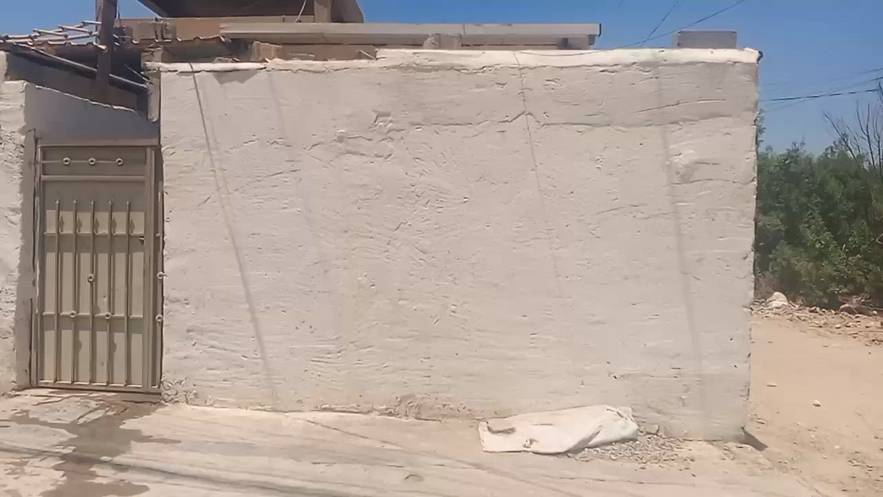 اسلام عليكم ورحمة الله وبركاته بيت تجاوز في حي الرءاسه مال معلمين على الشارع مال رئاسه المعلمين بيت كامل استقبال وغرفت نوم ومطبخ وطرمه وصحيات بيت عارضينه السعر 30 مليون وبي مجال قليل وراح اخلي رقم صاحب البيت وبيكم خير وتدلل ***********
