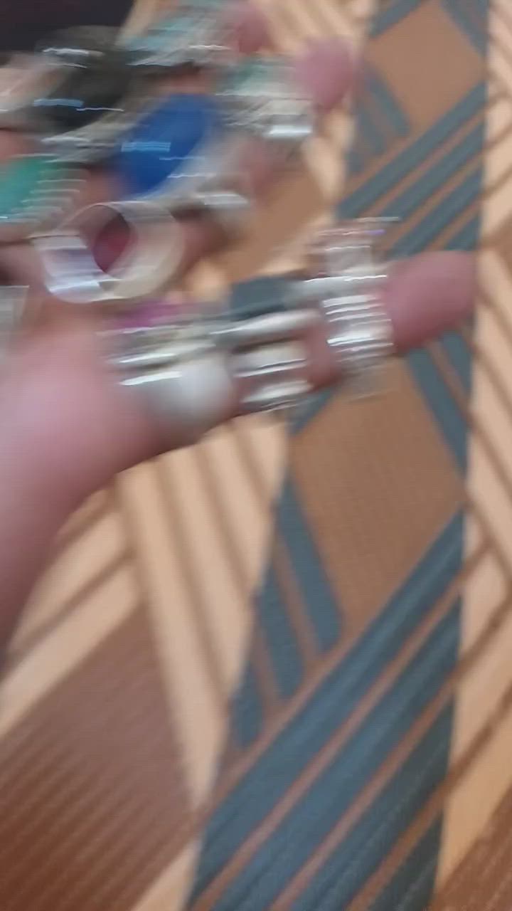 ٤٠ محبس ابيع شلع اذه مفرد القطع عل ٥٠ وذه شلع القطع عل ٣٥ توصيل ماكو عنواني مدينه الصدر


**إذا كنت صاحب هذا الإعلان وتريد حذفه لأي سبب، رجاءا أرسل رسالة إلى الدعم الفني**