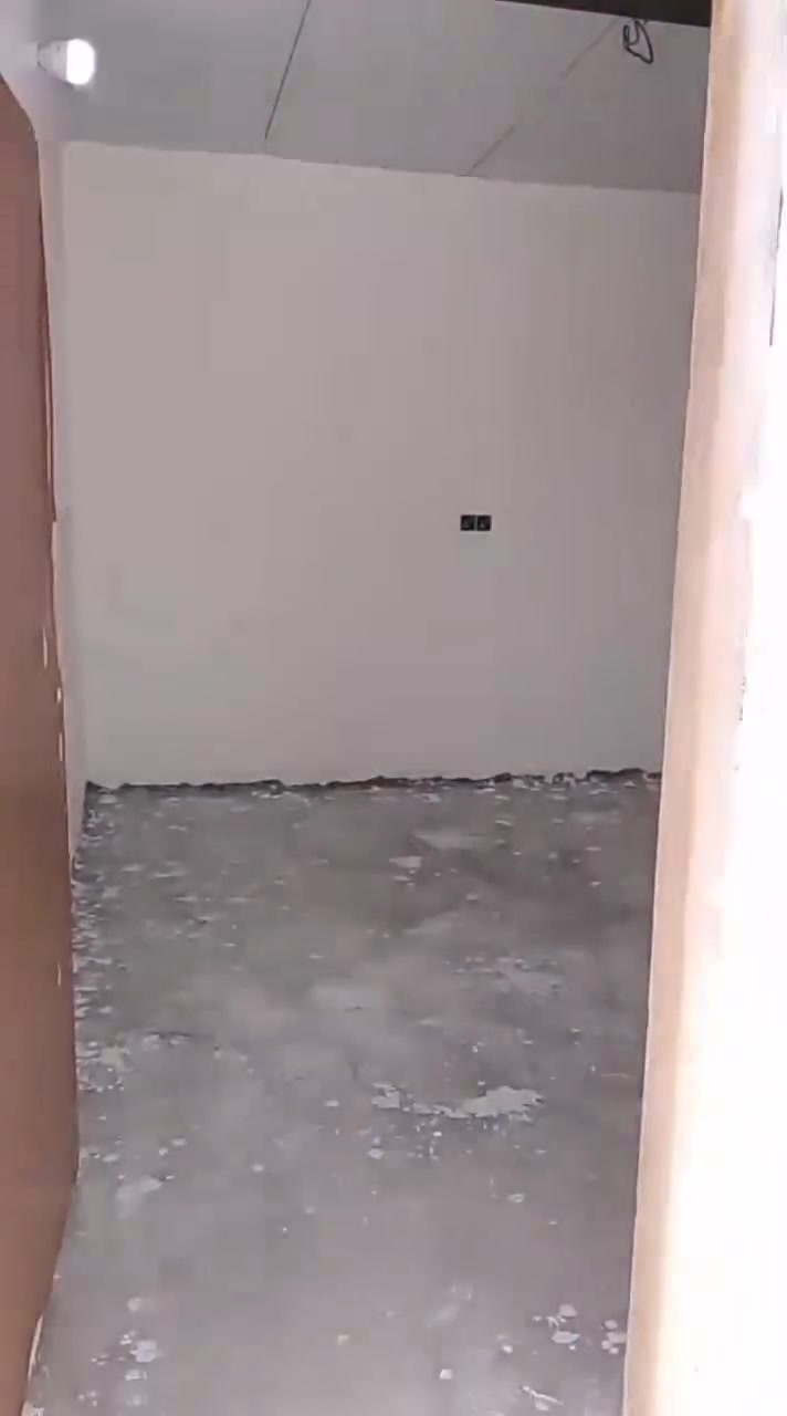 البيت للبيع المساحه 180
غرفتين وصاله ومطبخ واستقبال وحمام داخلي وصحيات وحمام خارجي 
حديقه 65متر 
العنوان المتنبي نزلت المول 

جاي نعيد النشر بسبب الوعود. الكاذبة
للتصال والستفسار تصال ع ***********
