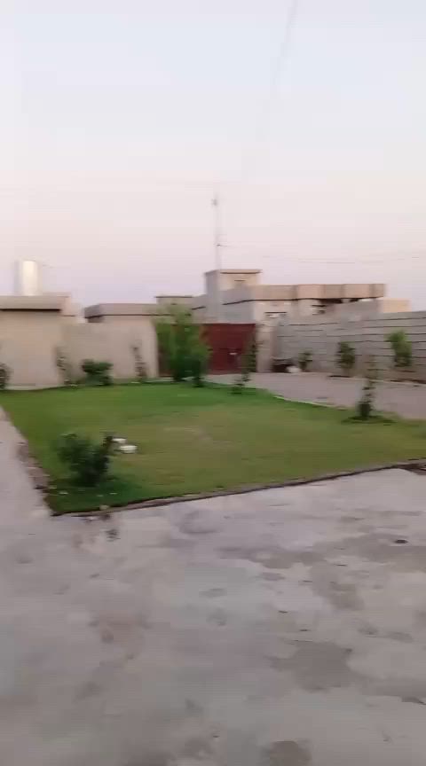 السلام عليكم بيت بالفاروق المساحه 600 متر وبيه طاقه شمسيه 6 ليلي و8 نهاري البيت جاهز بس تكعد السعر 50   وذا مراوس  ابيت وقطعه بالفاروق للاستقفسار      ***********
