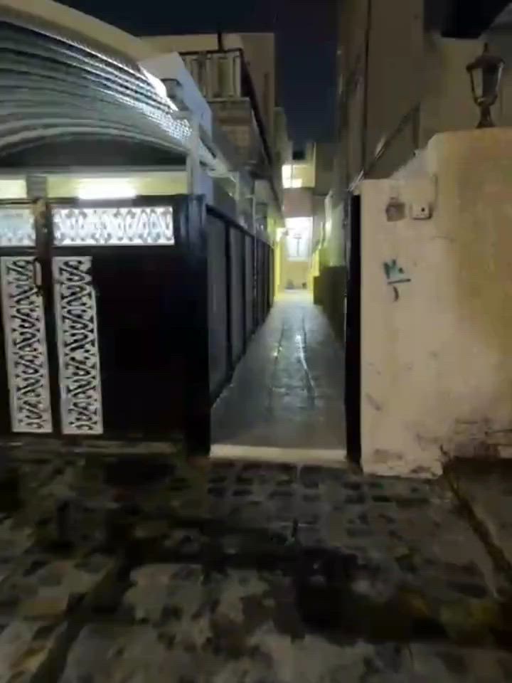 بيت للايجار خلفي
شارع فلسطين محله 508 شارع الصخرة

يحتوي على صاله وخدمات و3 غرف نوم نضيف

ايجاره 900 قفل للاستفسار هاتف ***********
