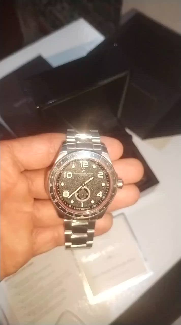 اهل الخبره ساعه اج مايل تت قيم واخذ من حض وبخت اني اخذتها 700 دولار واستعملتها شي بصيطحمل 50 متر تحت الماء ومقاومه للخدش والكسر


**إذا كنت صاحب هذا الإعلان وتريد حذفه لأي سبب، رجاءا أرسل رسالة إلى الدعم الفني**
