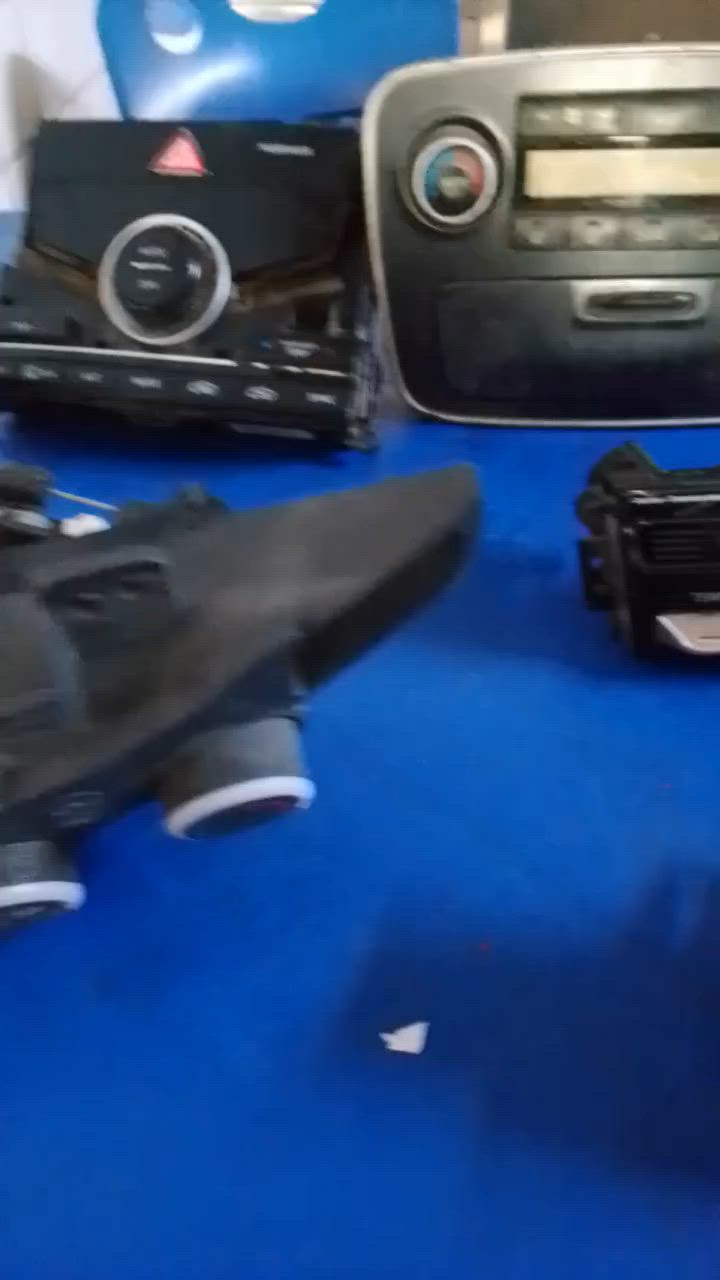 ***********

