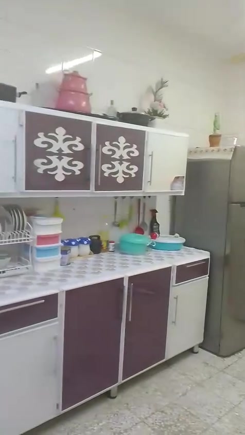شقه طابق ثالث فئة A مال ارامل  قسطها بالشهر 30الف للاسكان مساحتها 150متر تحتوي على ثلاث غرف نوم
صالة 7×4 ايظا على مطبخ  +مخزن  +-كليدور +بالكونات عدد 3 

مع صحيات عدد 2 الشقة   تقع العمارة على الشارع العام  العنوان 

مجمع الشهيدة اسراء زين القوس مقابل مستشفى التركي كبال مجمع الرواد  للاستفسار على الرقم *********** واتساب

شقه طابق ثالث فئة A مال ارامل  قسطها بالشهر 30الف للاسكان مساحتها 150متر تحتوي على ثلاث غرف نوم
