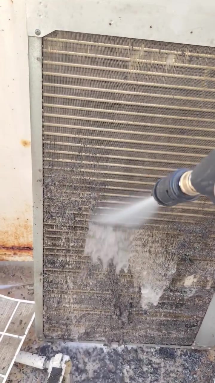 ❄️ أنوار القلعة للتبريد ❄️
👨‍🔧 أبو أحمد بخدمتك وين ما تكون
💨 سبالتك ما يبرد؟ الهوا ضعيف؟ ريحة مو حلوة؟
لا تحتار الحل عدنا وبشغل نظيف ومضمون 💯
✔️ تنظيف سبالت غسيل كامل (مو شغل نص نص)
✔️ يرجع التبريد قوي مثل الجديد ❄️
✔️ تصليح أعطال + فحص دقيق
✔️ تعبئة غاز فرنسي الأصلي إذا يحتاج
✔️ شغل أمانة
🚗 نجيك للبيت بسرعة وخدمة فورية
📞 لاحجز رقم واتساب 
📱 ***********
🔥 أنوار القلعة للتبريد – شغل نظيف وضمير حي 🔥
