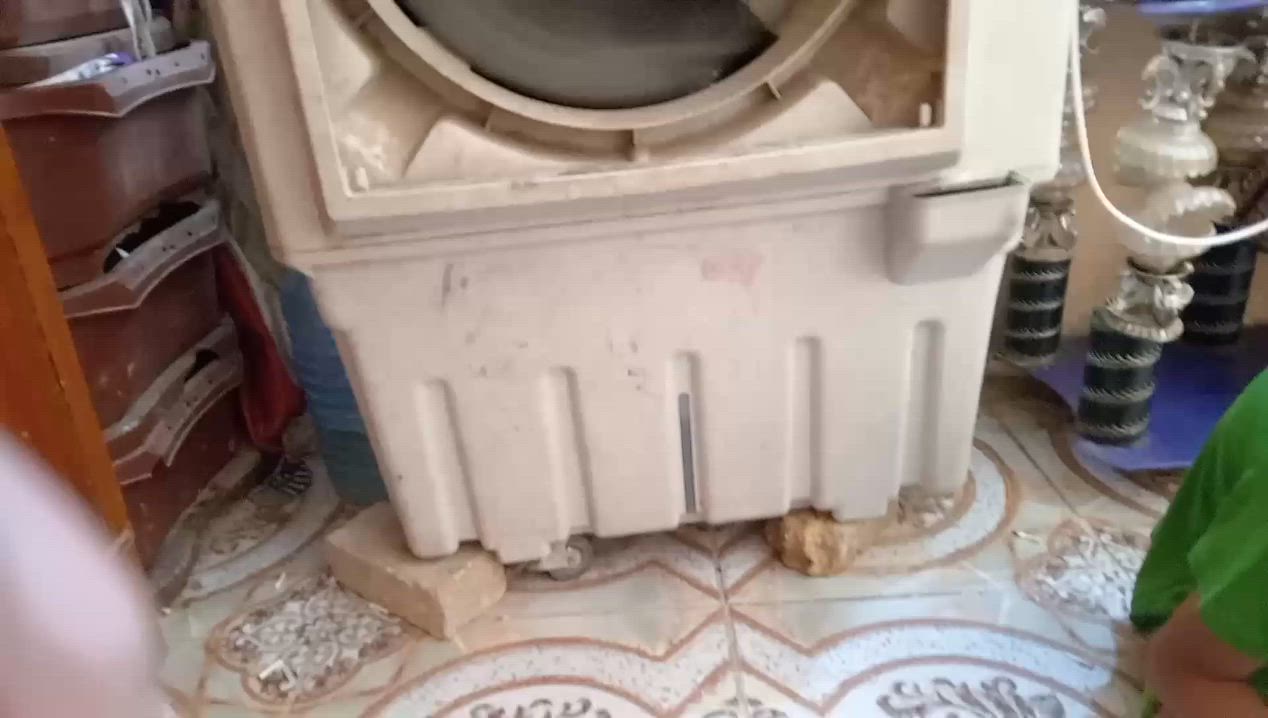 مبرده للبيع تبريده مناسب مكسوره بيه ريشه سعره ٣٥ وبيه مجال


**إذا كنت صاحب هذا الإعلان وتريد حذفه لأي سبب، رجاءا أرسل رسالة إلى الدعم الفني**