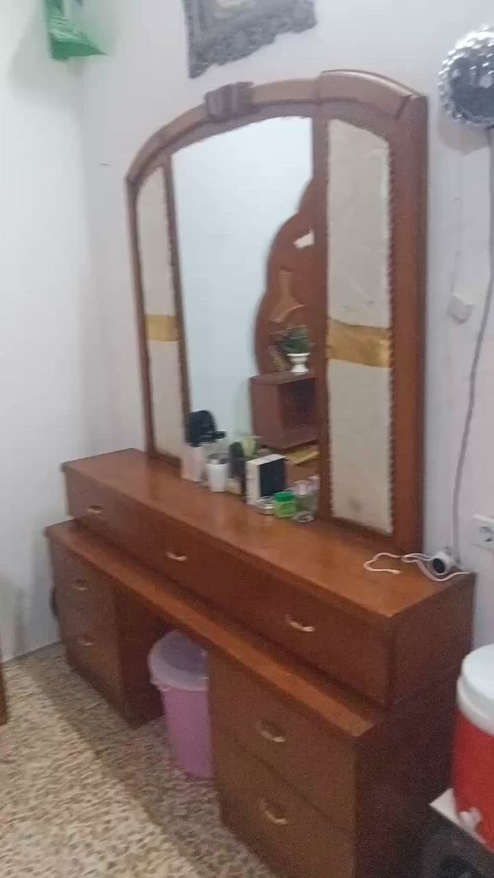 للبيع خشاب ابو الملحق شرط ثقيل ابو الخمس بواب ويا زوايه ومرايه وتخت كامل السعر500 رقم***********
