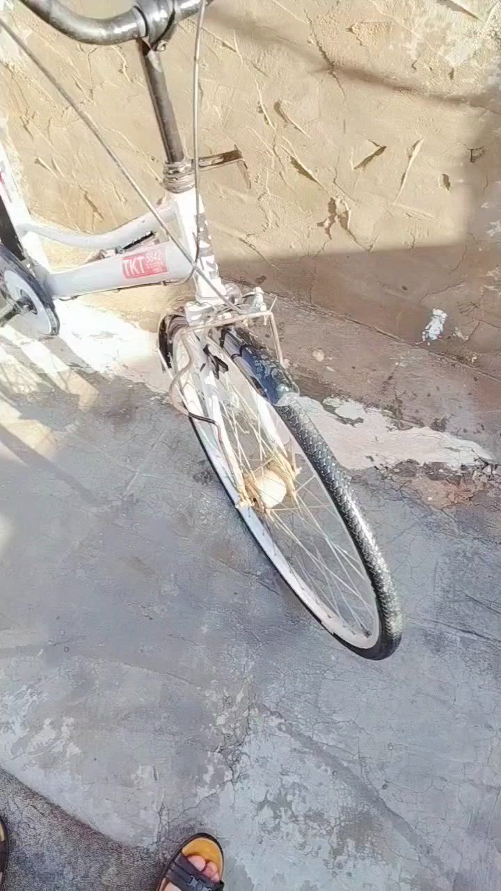 السلام عليكم بايسكل ياباني ثقيل للبيع السعر عل هاذا الرقم حاجيني ***********
