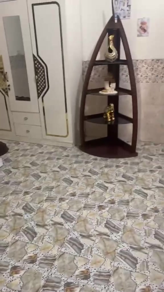 دار البيع مساحه ٨٠ متر
بناء حديث ٣ طوابق صطحين 
مكان زراعي ابو طياره شارع المستشفى 
السعر ١٧٥ وبي مجال التصال 

‪***********‬
