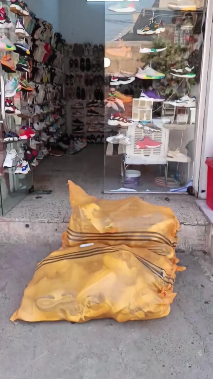 اليوم جمعة اجانه بضاعه جديد باله اوربي .
محل حمودي للأحذية باله اوربية 
عنوان محل سوق حي صدام قرب مدرسة القعقاع.
لطلب والاستفسار راسلنا على الارقام التاليه واتساب.
*********** /‏‪***********‬‏ 
        
            رابط الحساب تيك توك 👇👇👇

https://www.tiktok.com/@ay.dfjhgg?_r=1&_t=ZS-97phX6cdpbg
