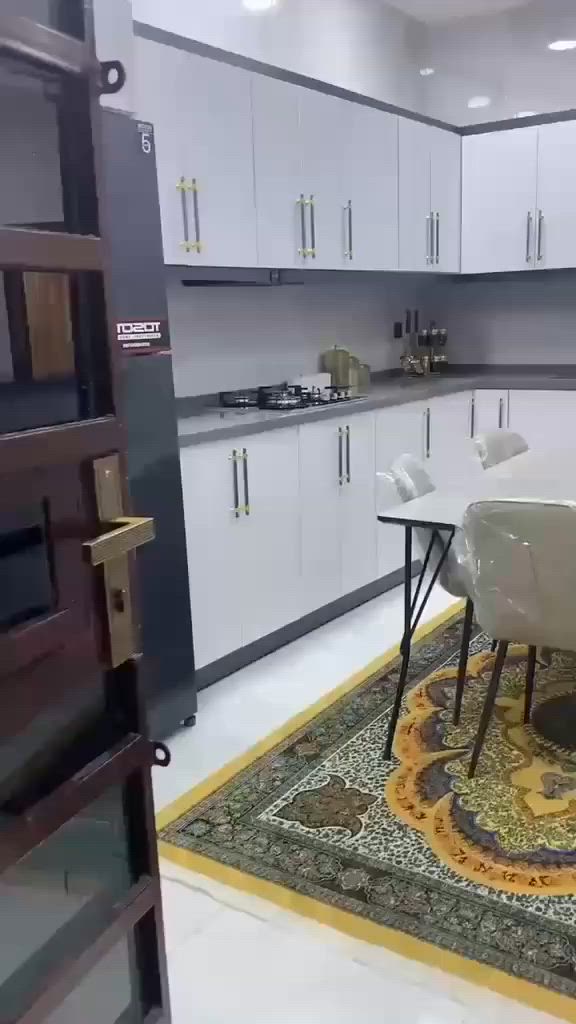 فرصة لن تتكرر للاستثمار لمن يبحثون عن
(مزرعة) 
مزرعة درجه اولى للبيع😍
 في المدائن للاستثمار والترفية
بمساحة 800 متر 
وارد شهري قوي
تحتوي على بيت بناء حديث 🏠 
مسابح عدد 2 🏊‍♂️ 
حدائق كبيرة
جلسات داخليه عربيه
وجلسات خارجيه
العاب اطفال 
منطقى شواء مخصصه
مؤثثه وكاملة
ابراج لطيور الزينة
كرڤان للحارس 
مولد كهرباء خاص ⚡️ 
طابو صرف
باسم شخص واحد ☝🏻 
السعر جدا جدا مناسب 
300 مليون دينار عراقي 💵
للتواصل والاستفسار:
*********** مهندس : حسين الربيعي
