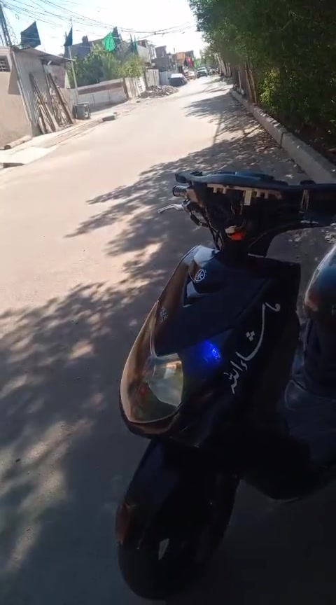 سكنس فحل للبيع دراجه حلوه شلعه و معدل يراد اله ترتيبات ملاحضه غراضه موجوده بس بيهن ملاحضات مكاني بغداد شعب سعر 450وً بيه مجال حك الجيه رقم ***********
