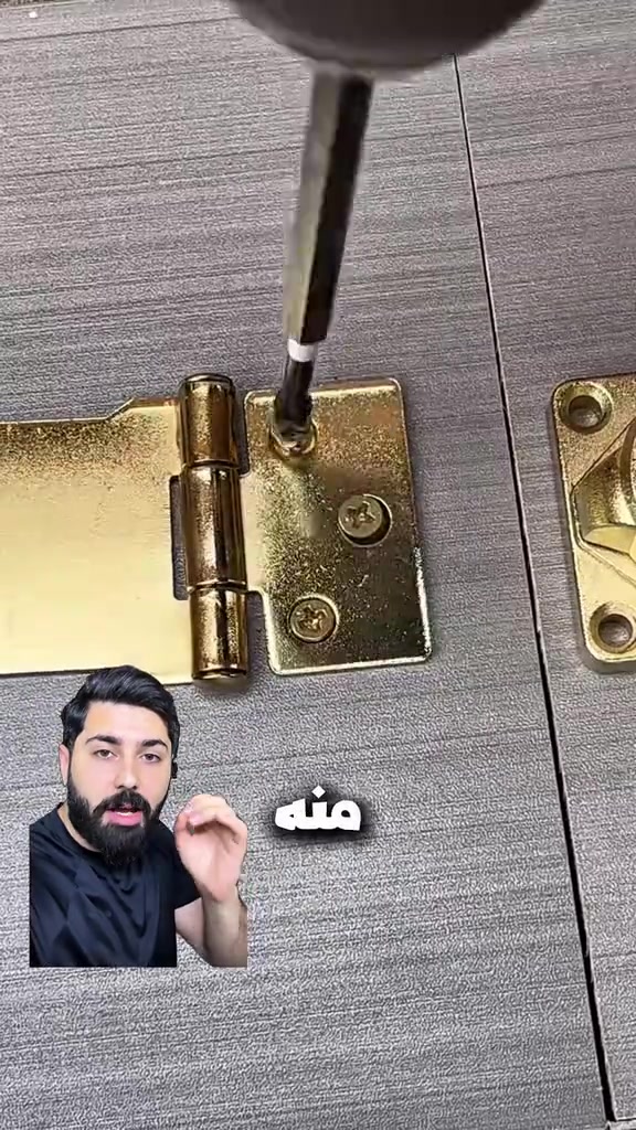 ⁨	قفل معدني رمز  سري - سعر القطعة ١٢ الف قطعتين ٢٠ الف - التوصيل ٥ الاف لجميع المحافظات  - للحجز او الاستفسار عبر واتساب *********** او الاتصال على  ***********
