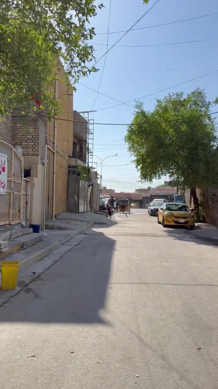 السلام عليكم بيت للبيع مساحه 125 بناء جديد طابقين ونص 5 غرف واستقبال ومطبخ حمات عدد 3 استفسار اكتر الاتصال ***********
