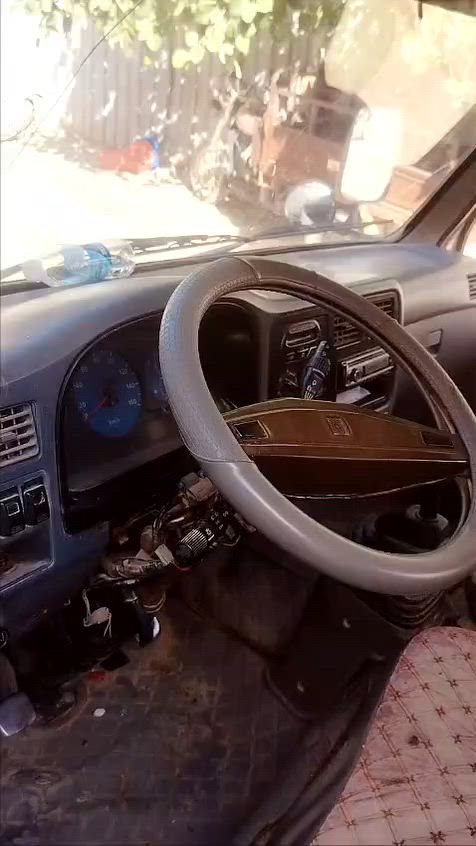السلام عليكم سياره كيه فونتيره للبيع مديل 98 السعر 45وبيه مجال العنوان النجف كوفه الشراي يتصل ***********
