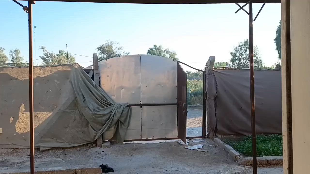 السلام عليكم ورحمة الله وبركاته 
#للبيع 
دار للبيع زراعي  المساحة الكليه للقطعه  250متر مساحه البناء 100متر
متوفر كافه الخدمات من ماء و كهرباء (خط وطنية وخط مولد سحب)تبعد عن الشارع حله بغداد 60متر 
الموقع البدع الكبير  مقابل أستراحه الأمام الكاظم 
للأستفار الأتصال على  الرقم التالي. *********** واتساب

