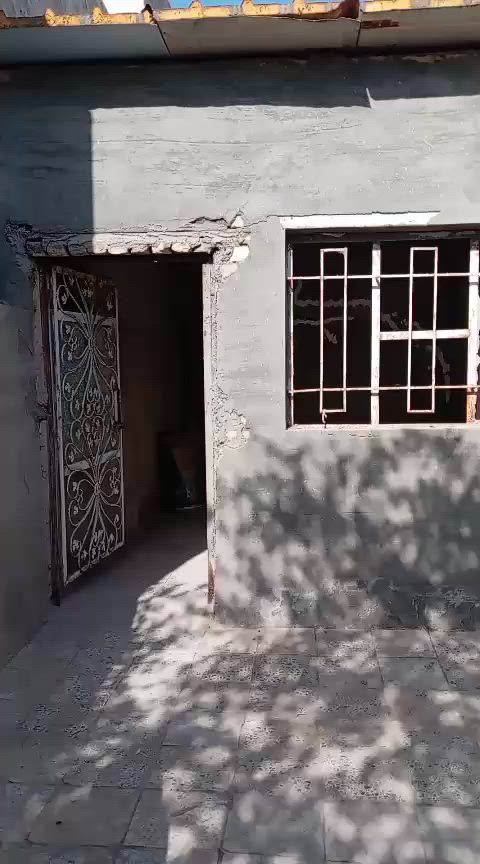 سلام عليكم بيت في السلاميات مساحه ١٠٠ متر نافذ على شارع ١٥ مربع ٩٠٠ بلوك والسكف سندويج السعر ٤٦ وبي مجال قليل 
وأي ستفسار هذه رقمي‏‪***********‬‏
