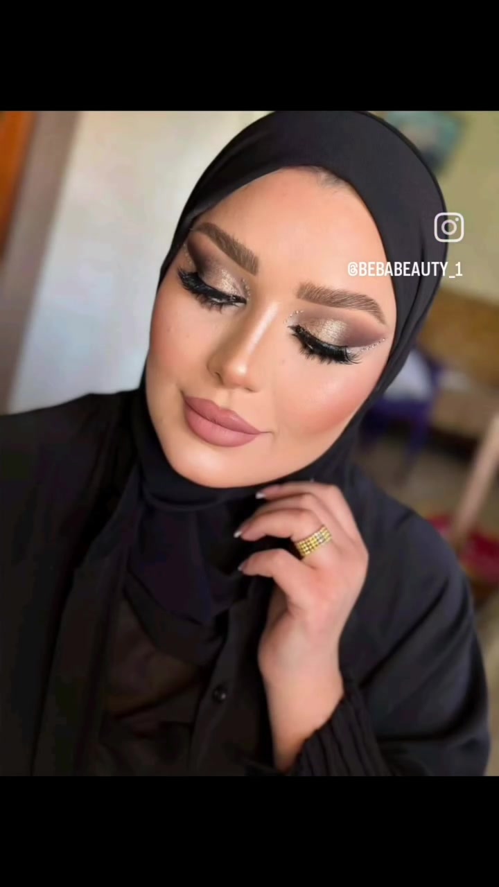ميك اب بانامل المبدعة بيبا نظافة و اتقان بالعمل ❤️‍🔥 
العنوان الرمادي حي الأندلس مقابيل حديقة الجوري ♥️ 
رقم الهاتف ***********
