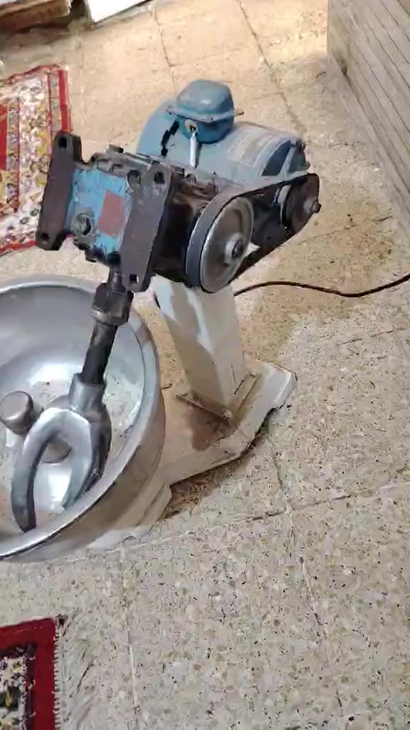 السلام عليكم 
عجانات اثنين للبيع كبيره وصغيره 
الكبيره 450وبيه مجال والصغيره 200
اتصل وبيك خير ودلل ***********
