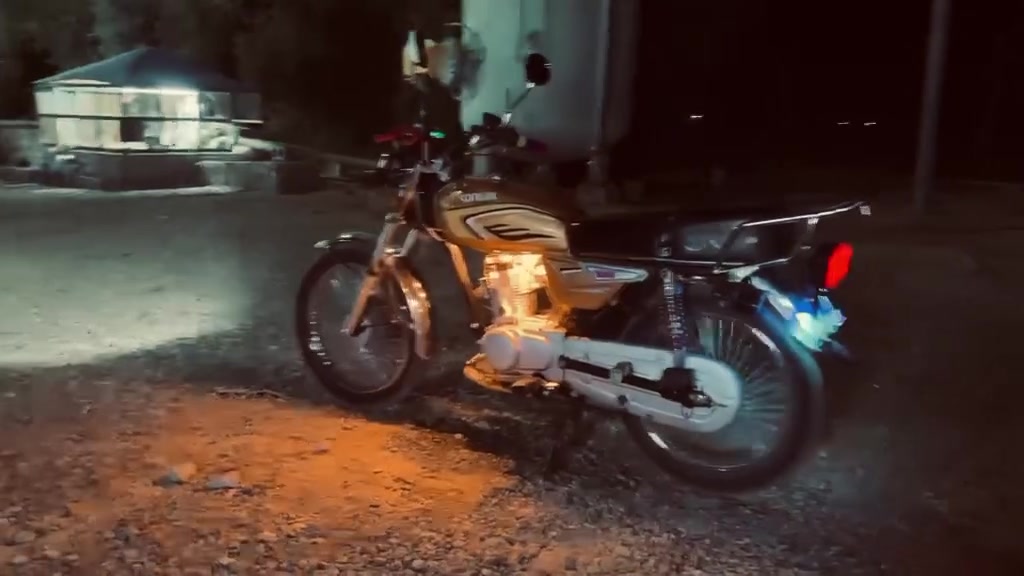 سلام عليكم دراجه للبيع موديل 2024 خمسه كير محرك لا صرف لا بخار لا صوت شرط نشاط فول كامل شغال تشبول الكتروني شغال  سعر 700بي مجال قليل للطيبين عنوان كركوك قضاء الحويجه رقم *********** المو شراي لا يخابر تحياتي للجميع
