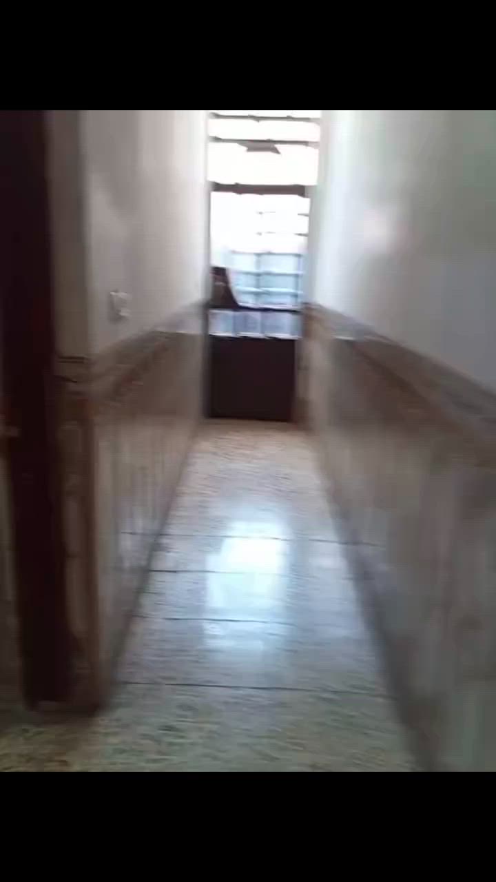 بيت للبيع في( السلاميات ) طابو صرف  🏠
للبيع بيت طابق ونص، بموقع كلش مميز وقريب على الشارع العام بالسلاميات، والبيت كامل مكمل من كل النواحي وجاهز للسكن الفوري.
السند: طابو صرف (ملك صرف) يعني تحويل مباشر باسمك.
المساحة: 100 متر (الواجهة 5 متر والنزل 20 متر) فصاله كلش حلو ومستغل
للا استفسار الاتصال ***********
