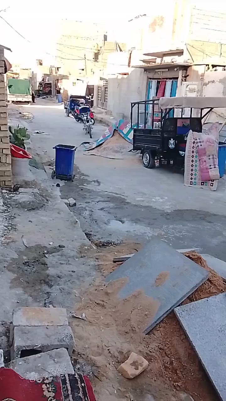 السلام عليكم من رخصت الادمن بيت قاط ونص ١٠٠متر طابو زراعي مكان حي طارق القديم السعر ٤٠وبيه مجال قليل ***********
