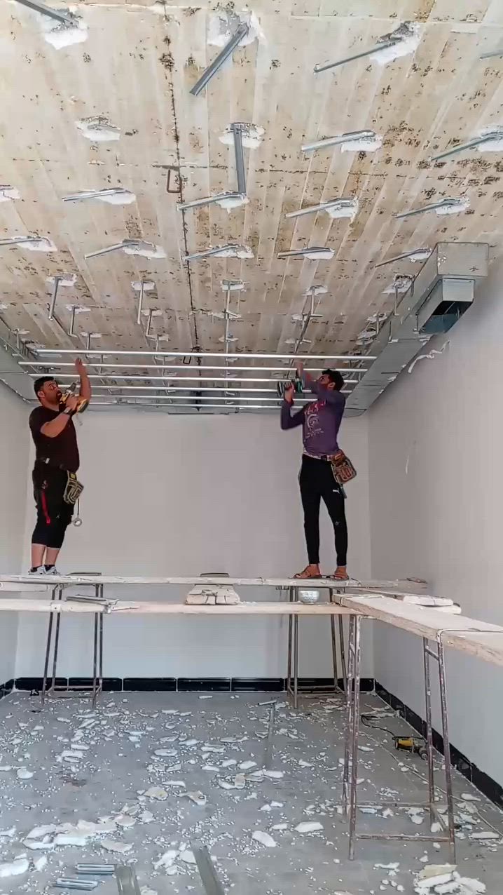 بسم لله الرحمن الرحيم
جانب من أعمالنا للديكورات الحديثه جبس بورد
والسقوف الثانويه والكهرباء ان شاء الله ينال اعجابكم
للتواصل *********** اسعار مناسبه
