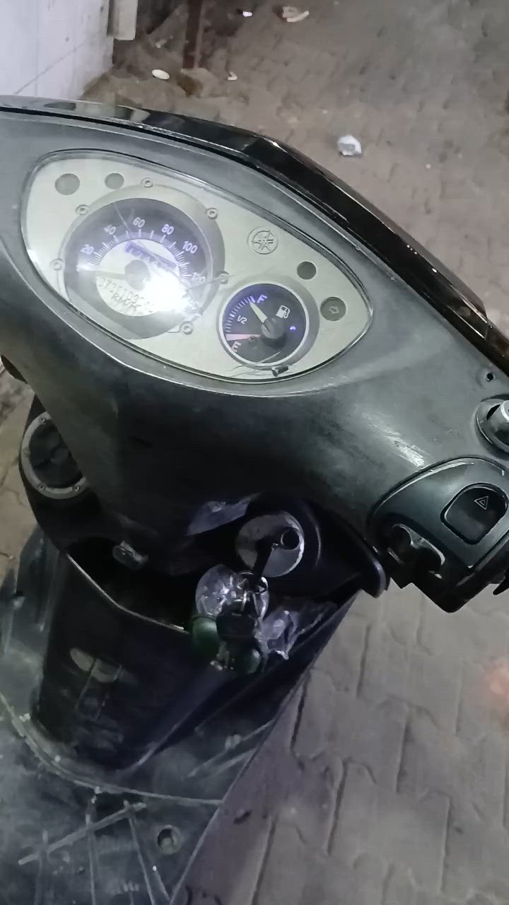 شباب ماكس ثعلب ١٤٠ للبيع دراجة نضيفة حيل وشوفت عينك ونكرة سلف والدراجة كلها شغالة سلف هندر لايت عالي ناصي اشاير عداد سرعة وكيج البانزين الدراجة ما ناقصهة شي تجي تنكر سلف وتطلع ومكينة خرسة وخير من الله السعر ٦٠٠ وبيهة مجال العنوان بغداد شارع الكفاح


**إذا كنت صاحب هذا الإعلان وتريد حذفه لأي سبب، رجاءا أرسل رسالة إلى الدعم الفني**