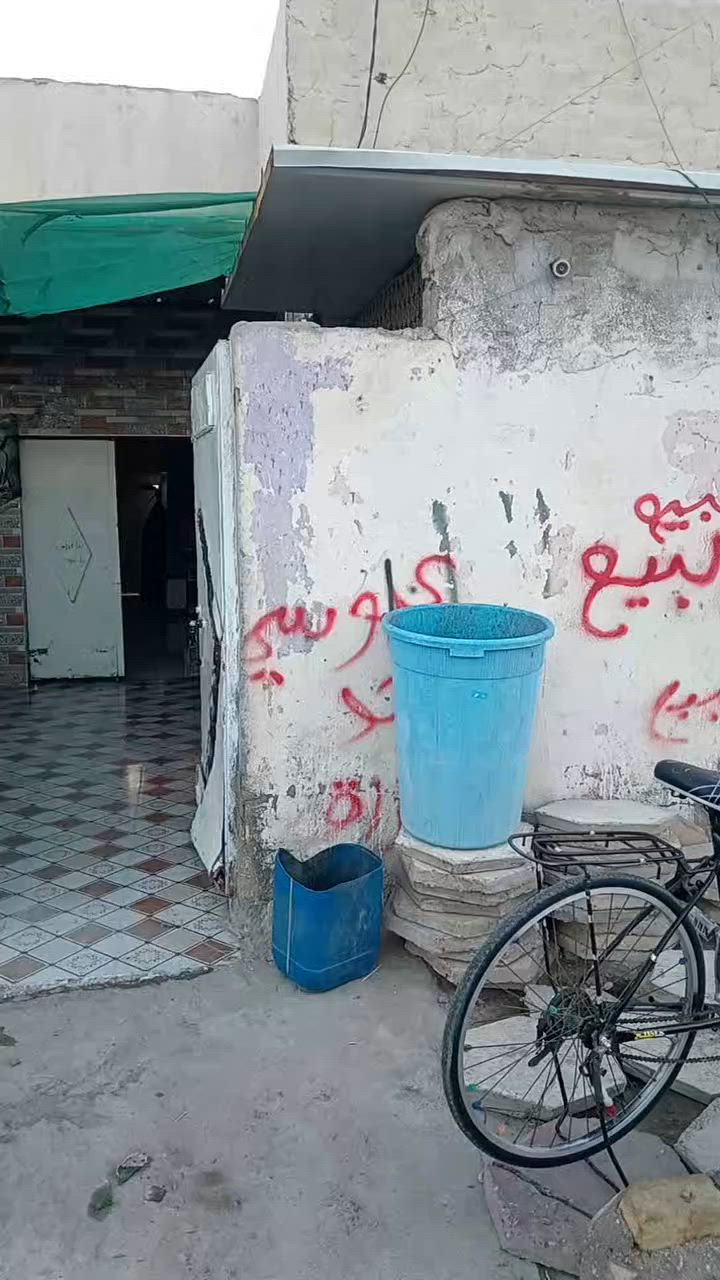 السلام عليكم حبايب دار البيع مكان هاشمية خلف مركز الشباب مساحة ٢٠٠ منطقه شعبية حلوة سعرة مناسب ٥٣ الاستفسار ***********
