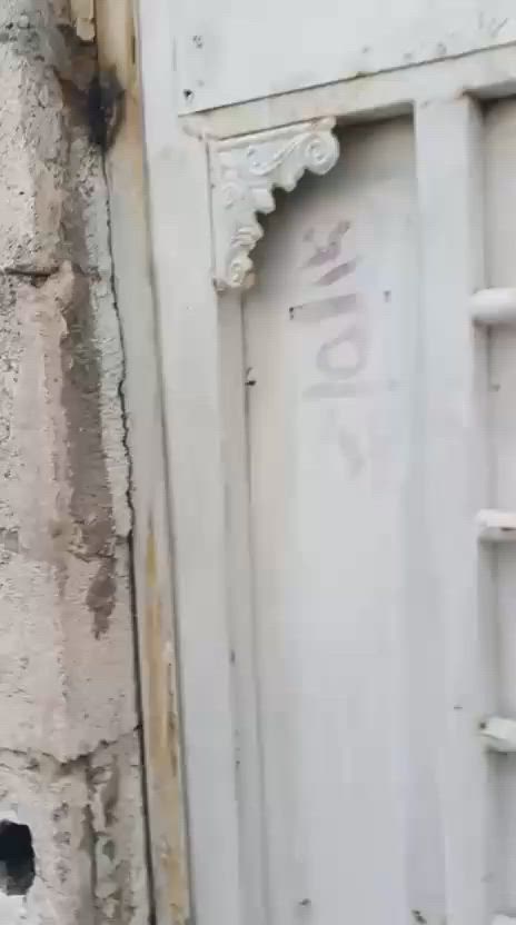 بيت للبيع منطقة الاصلاح طابو زراعي سند 25 في شارع الكنانيين مساحه 50 متر يحتوي على غرفه و مطبخ وحمام داخلي وخارجي البيت صب مسلح و البيتونه سندويج 
 كهرباء و ماء و مجاري اكرمكم الله جاهزات 
السع،،،ر 16 مليون وبي مجال قليل للشراي 
للأستفسار 
***********
