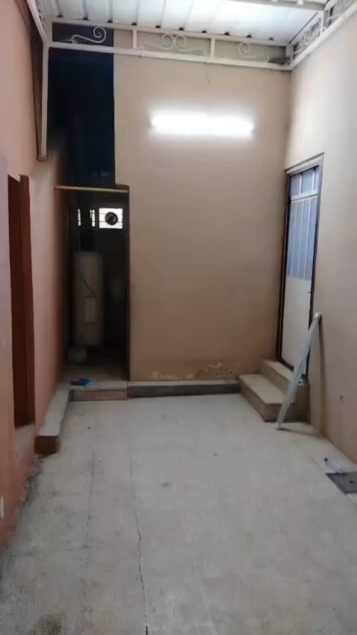 🔥دار للإيجار في حي السكر 📢

🔴مساحه 120 متر 

🟠واجهه 10متر

🤎مكون من طابقين 

🩷طابق الاول مطبخ وهول واستقبال وغرفة نوم وصحيات

😍طابق الثاني غرفتين نوم وصحيات ومخزن وبيتونا وسطح

🟣للاستفسار الاتصال عبر الأرقام التالية 

☎️📞***********
☎️📞***********
